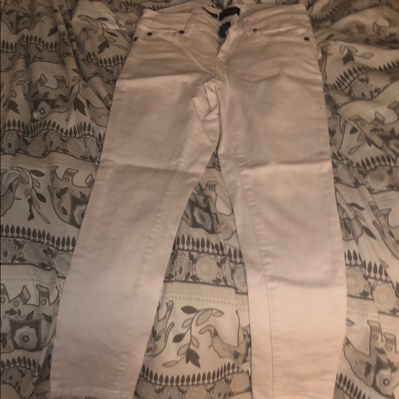 white pants - Picture 1 of 2